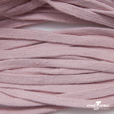 Шнур плетеный d-8 мм плоский, 70% хлопок 30% полиэстер, уп.85+/-1 м, цв.1019-св.розовый - купить в Костроме. Цена: 735 руб.